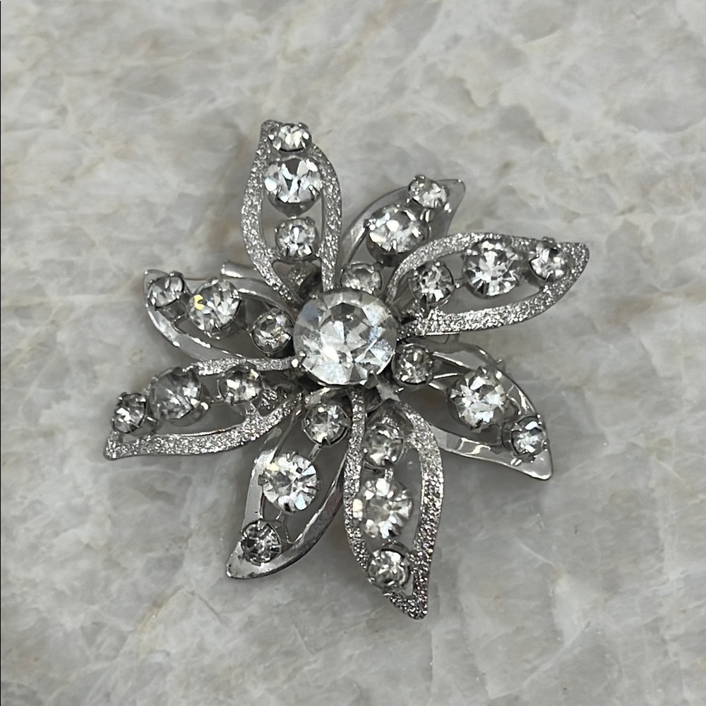 Elegant Silver Floral Brooch